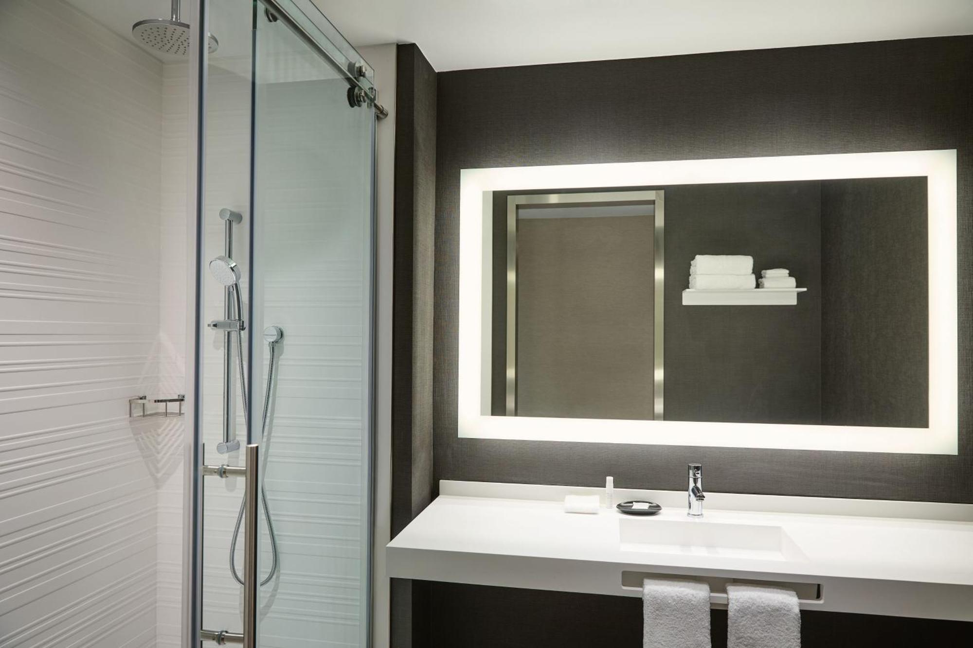 Ac Hotel By Marriott Kansas City Downtown ภายนอก รูปภาพ